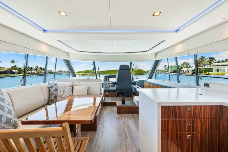 Slide: The Image of Riviera 5400 Sport Yacht Platinum Edition 2022 - 5772650