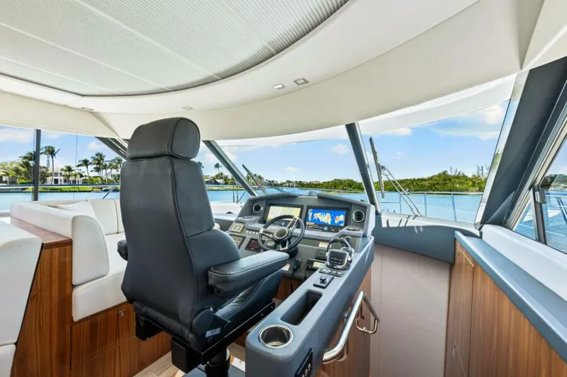 Slide: The Image of Riviera 5400 Sport Yacht Platinum Edition 2022 - 5772656