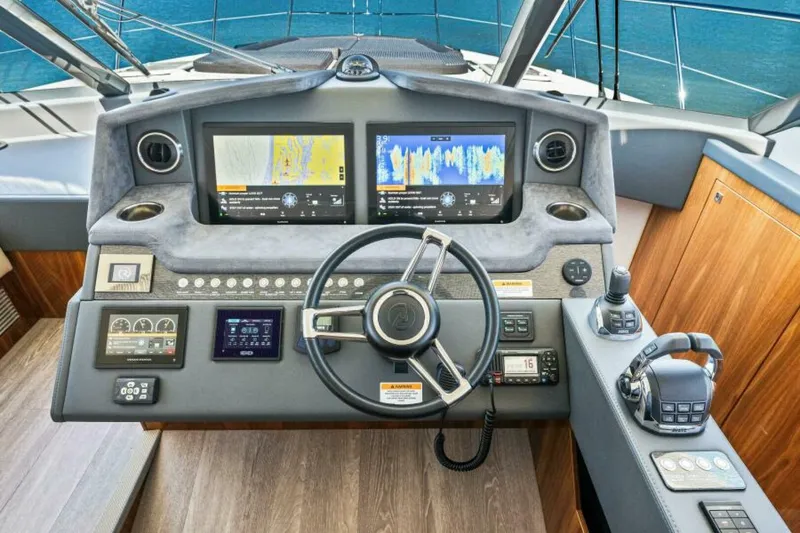 Slide: The Image of Riviera 5400 Sport Yacht Platinum Edition 2022 - 5772658