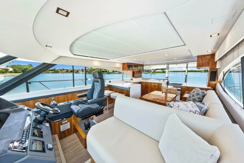 Slide: The Image of Riviera 5400 Sport Yacht Platinum Edition 2022 - 5772661