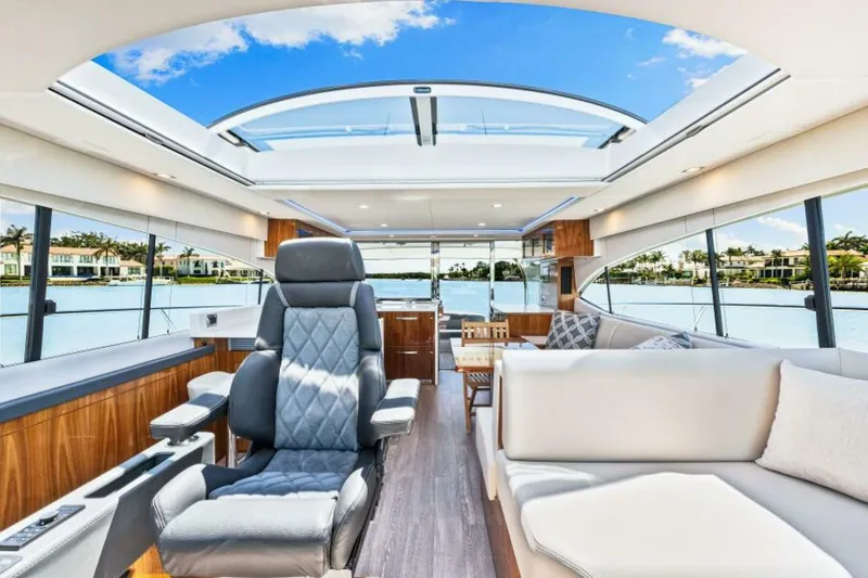 Slide: The Image of Riviera 5400 Sport Yacht Platinum Edition 2022 - 5772664