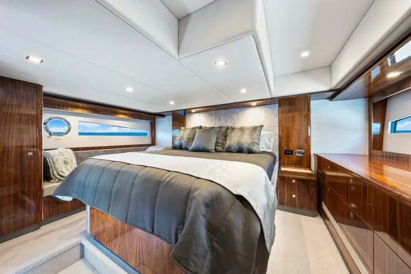 Slide: The Image of Riviera 5400 Sport Yacht Platinum Edition 2022 - 5772669