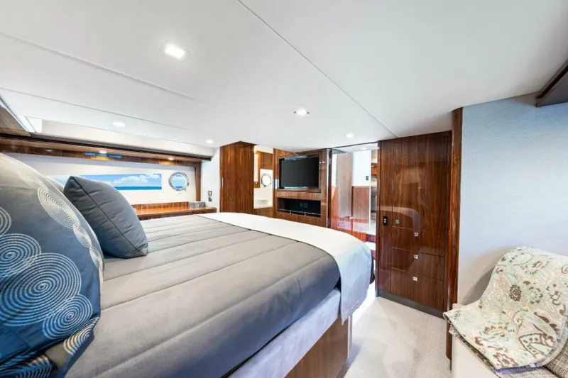 Slide: The Image of Riviera 5400 Sport Yacht Platinum Edition 2022 - 5772672