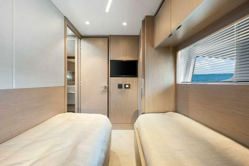 Slide: The Image of Sunseeker Manhattan 55 2021 - 5772895