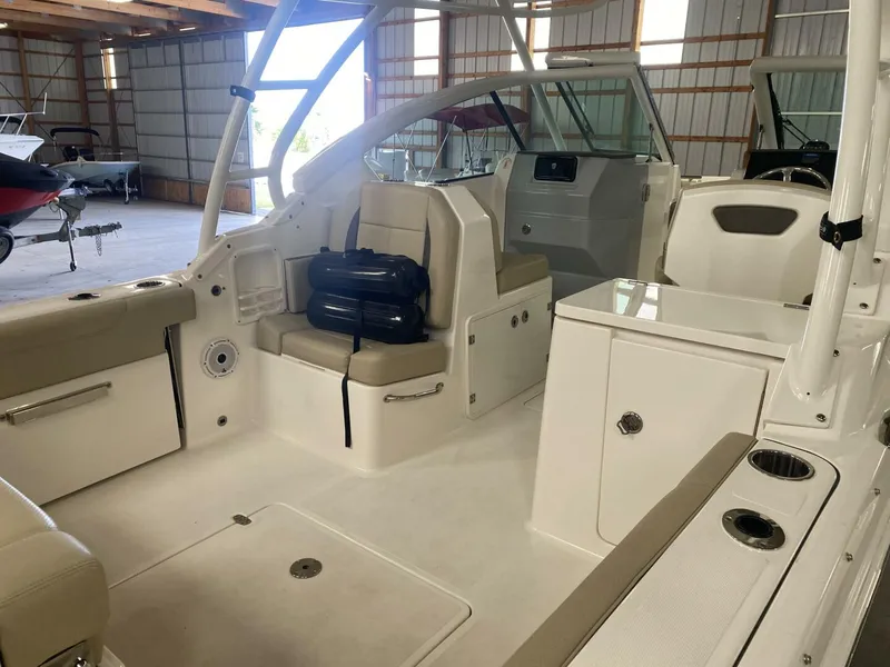 Slide: The Image of Pursuit 266 Dual Console 2021 - 5773280