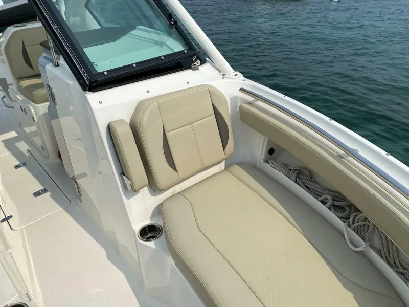 Slide: The Image of Pursuit 266 Dual Console 2021 - 5773228