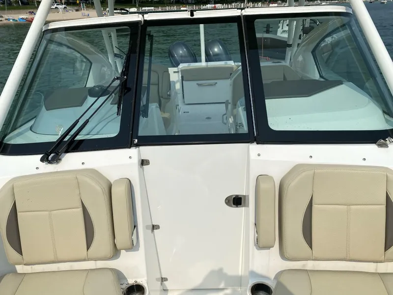 Slide: The Image of Pursuit 266 Dual Console 2021 - 5773231
