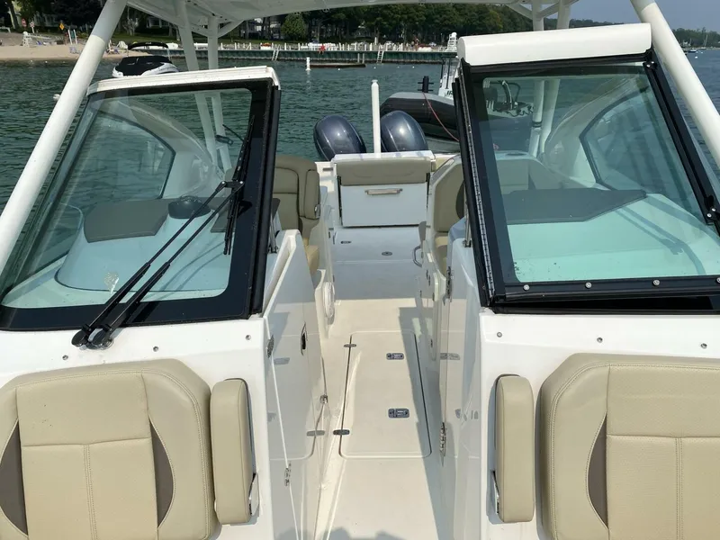 Slide: The Image of Pursuit 266 Dual Console 2021 - 5773232