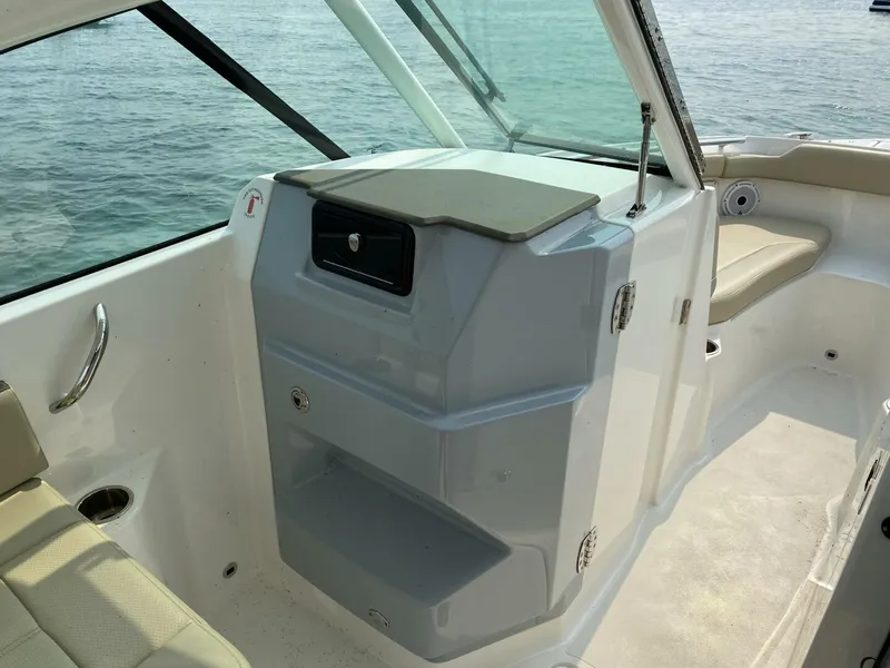 Slide: The Image of Pursuit 266 Dual Console 2021 - 5773235