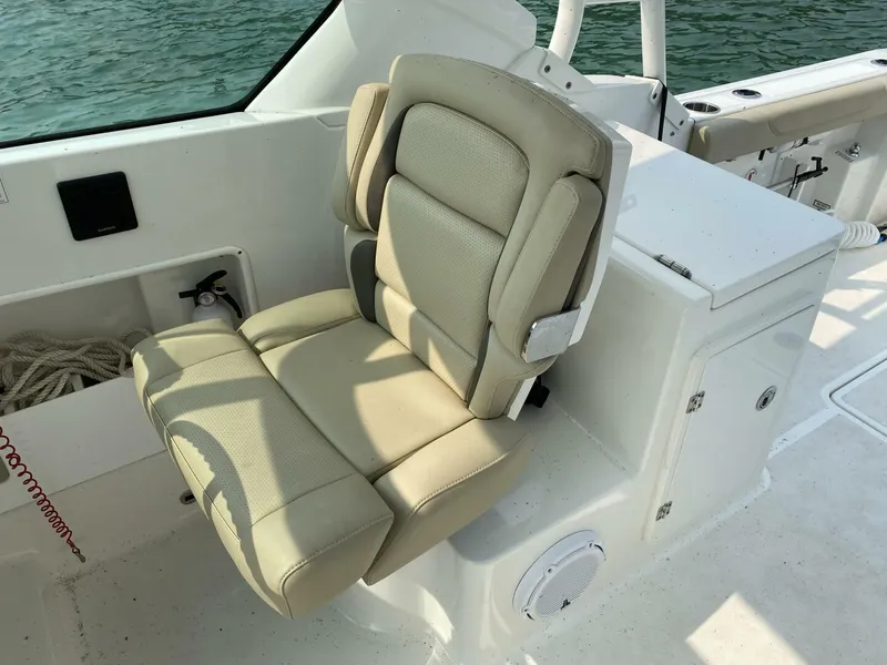 Slide: The Image of Pursuit 266 Dual Console 2021 - 5773242