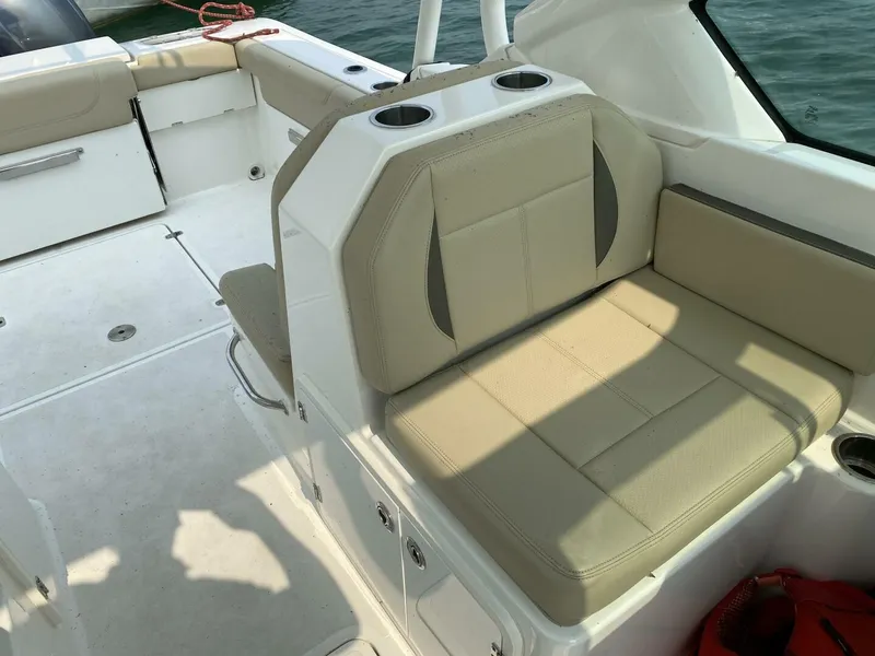 Slide: The Image of Pursuit 266 Dual Console 2021 - 5773252