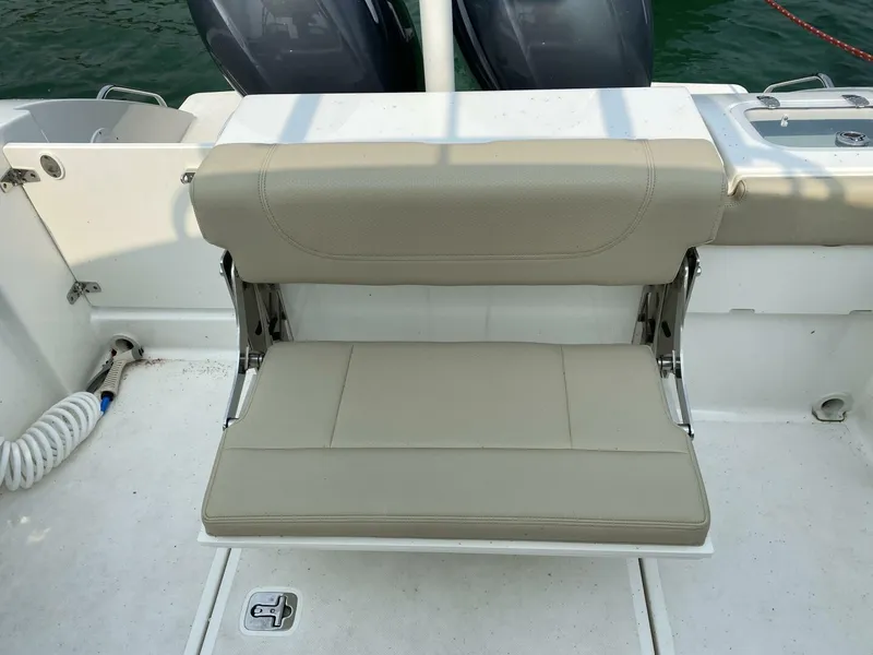 Slide: The Image of Pursuit 266 Dual Console 2021 - 5773255