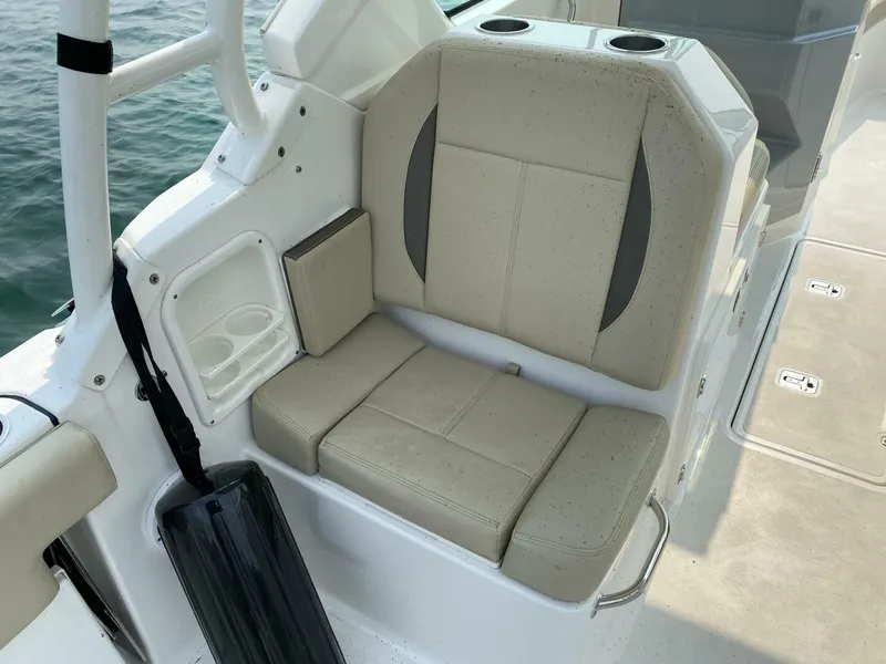 Slide: The Image of Pursuit 266 Dual Console 2021 - 5773258