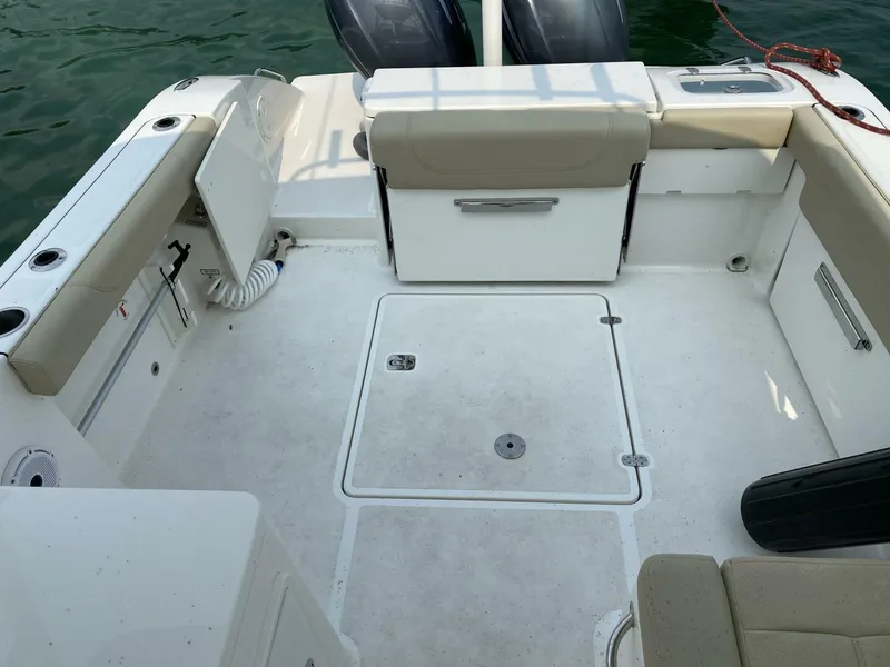 Slide: The Image of Pursuit 266 Dual Console 2021 - 5773271