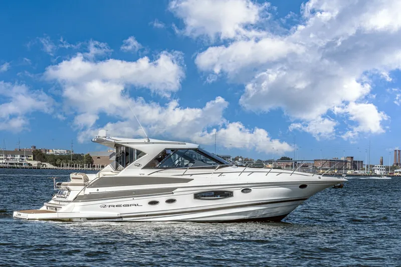 The Image of Regal 46 Sport Coupe 2016 - 5773875