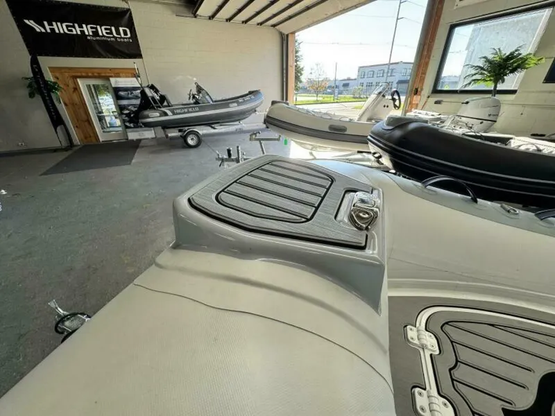 Slide: The Image of Highfield Classic 360 PVC 2026 - 5774614