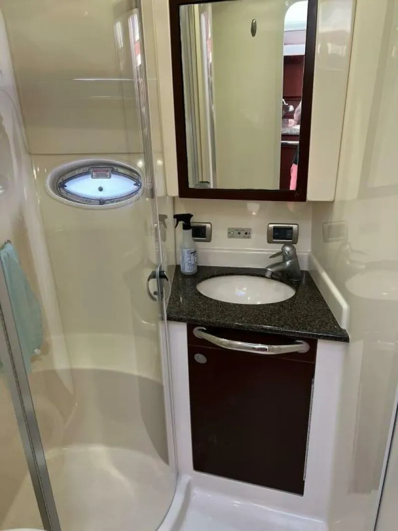 Slide: The Image of Sea Ray 40 2006 - 5774933