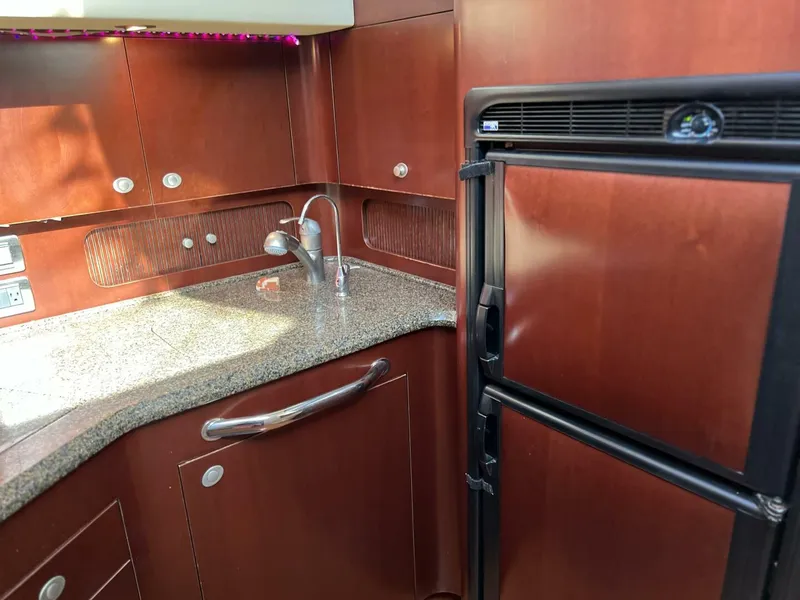 Slide: The Image of Sea Ray 40 2006 - 5774936