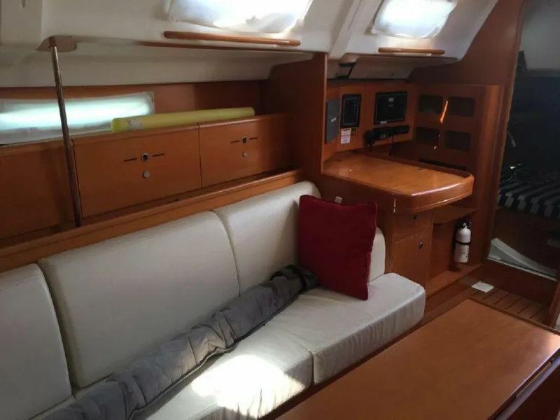 Slide: The Image of Beneteau First 36.7 2006 - 5904570