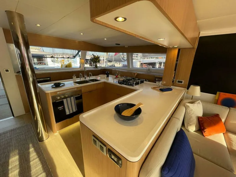 Slide: The Image of Bali 5.8 2026 - 5778785