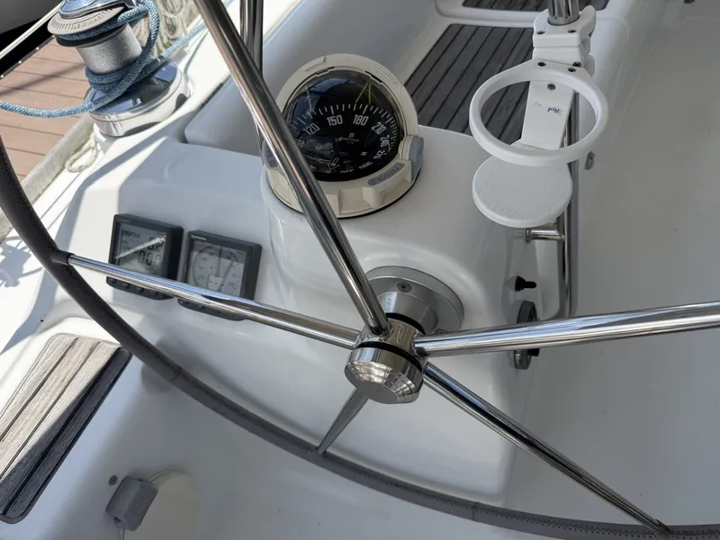 Slide: The Image of Beneteau 43 Port Helm - 6204036