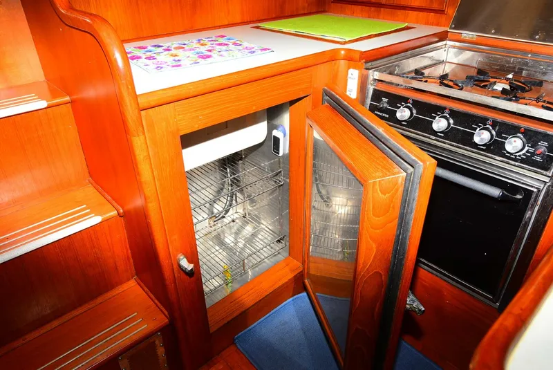 Slide: The Image of Eastbay 38 1994 - 5778570