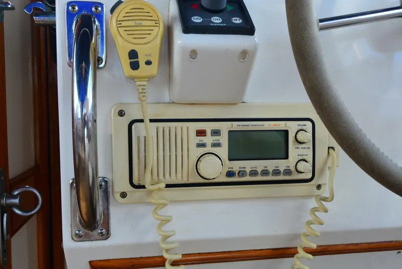 Slide: The Image of Eastbay 38 1994 - 5778576