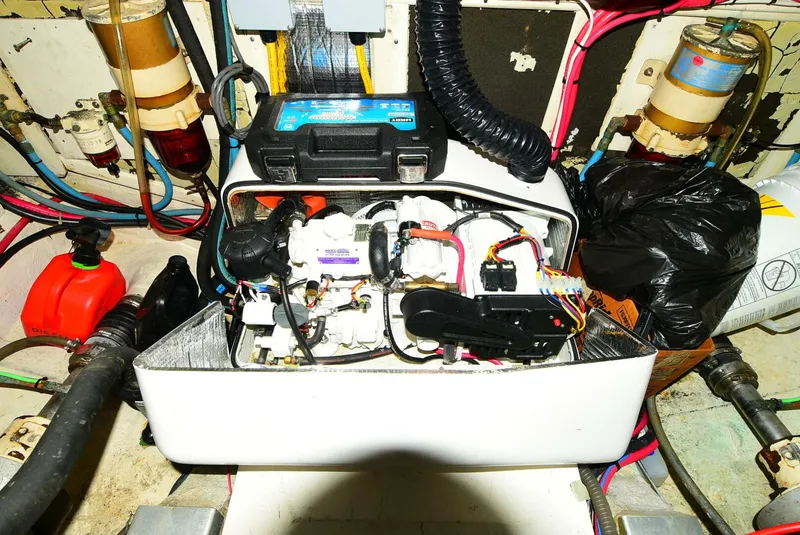 Slide: The Image of Eastbay 38 1994 - 5778588