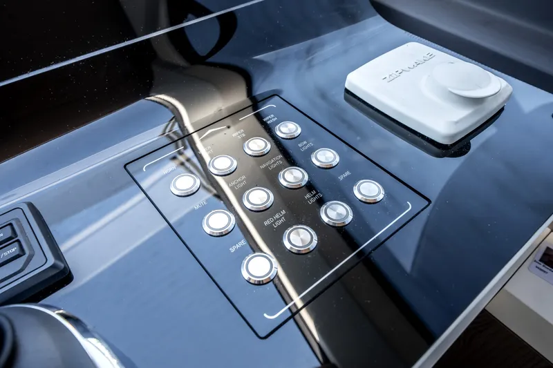 Slide: The Image of Azimut 60 Flybridge 2021 - 5820456