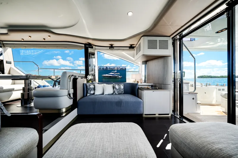 Slide: The Image of Azimut 60 Flybridge 2021 - 5820470