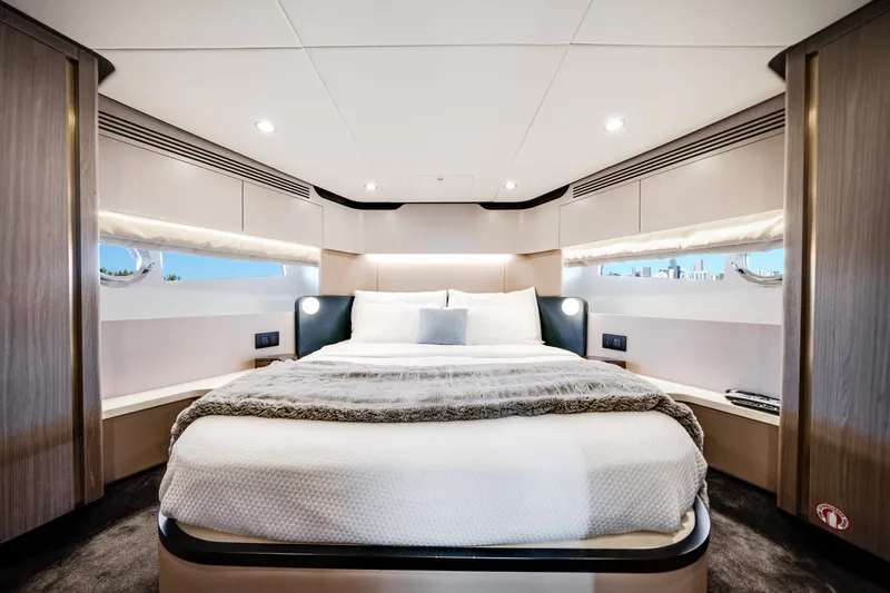 Slide: The Image of Azimut 60 Flybridge 2021 - 5820495