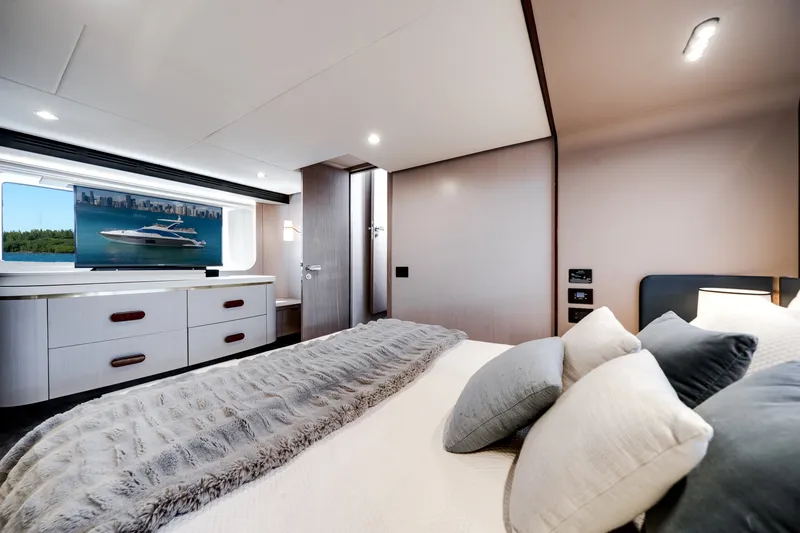 Slide: The Image of Azimut 60 Flybridge 2021 - 5820515