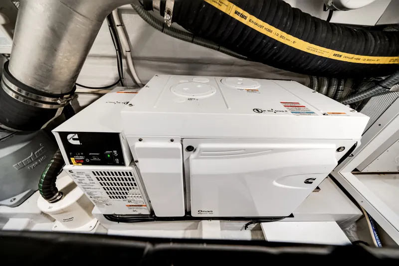 Slide: The Image of Galeon 500 FLY 2024 - 5930002