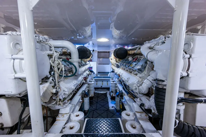 Slide: The Image of Viking 52 QUALIFIER - Engine Room 2006 Viking 52 Convertible QUALIFIER - 5776483