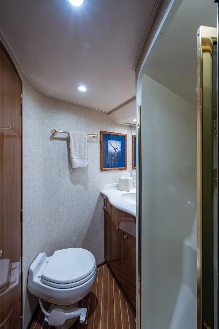 Slide: The Image of Viking 52 QUALIFIER - Guest Head 2006 Viking 52 Convertible QUALIFIER - 5776429