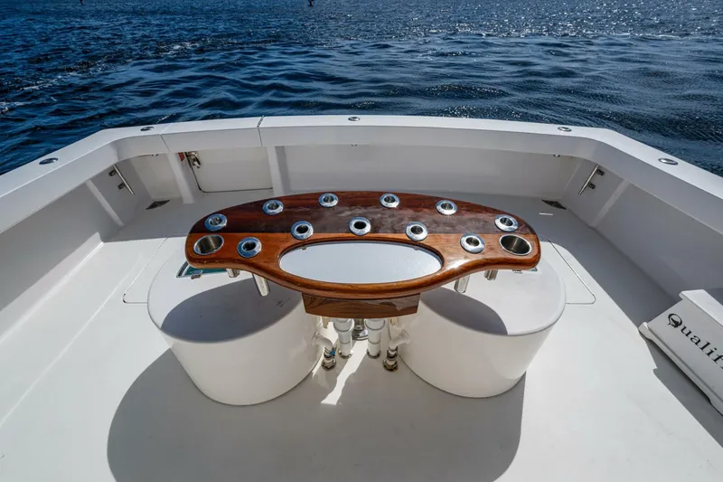 Slide: The Image of Viking 52 QUALIFIER - Cockpit 2006 Viking 52 Convertible QUALIFIER - 5776477