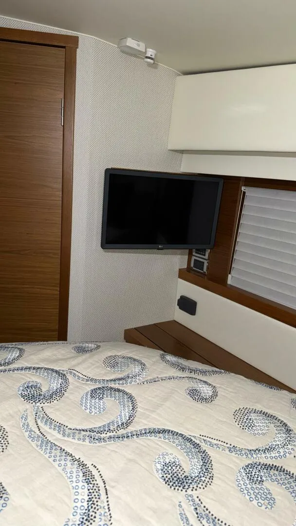 Slide: The Image of Tiara 44 2018 - 5785255