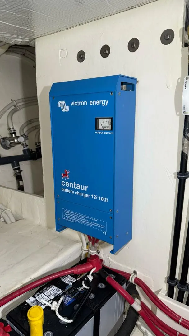 Slide: The Image of Tiara 44 2018 - 5785268