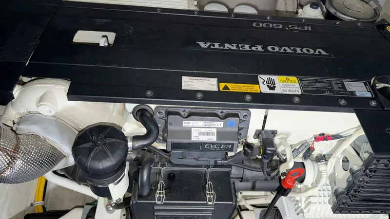 Slide: The Image of Tiara 44 2018 - 5785264