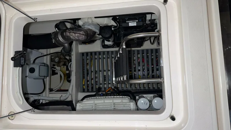 Slide: The Image of Tiara 44 2018 - 5785263