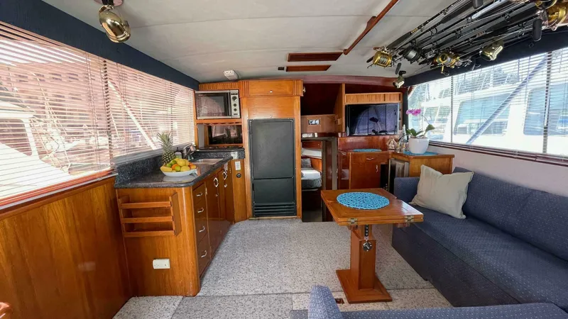 Slide: The Image of 1986 Ocean 38 Super Sport - AQUA MA'AM - 5818734