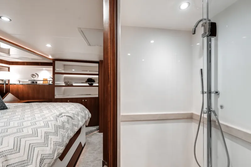 Slide: The Image of Ocean Alexander 100 2018 - 5777486