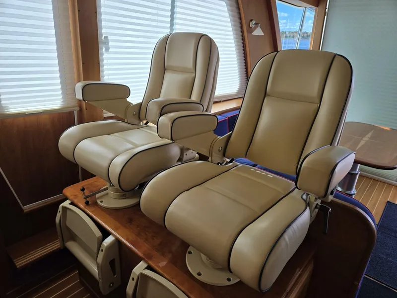 Slide: The Image of Sabre 48 Flybridge 2017 - 5778007