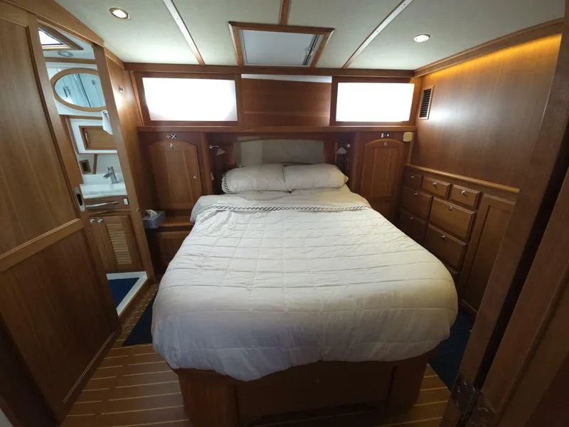 Slide: The Image of Sabre 48 Flybridge 2017 - 5777994