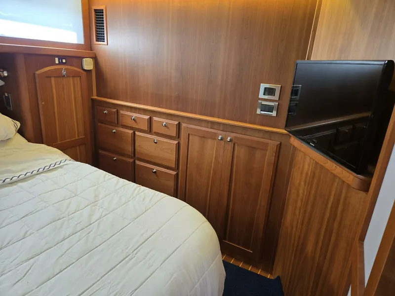 Slide: The Image of Sabre 48 Flybridge 2017 - 5777991