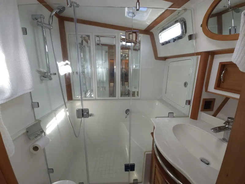 Slide: The Image of Sabre 48 Flybridge 2017 - 5777993