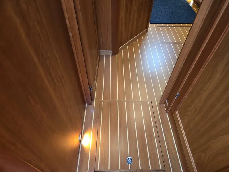 Slide: The Image of Sabre 48 Flybridge 2017 - 5778000