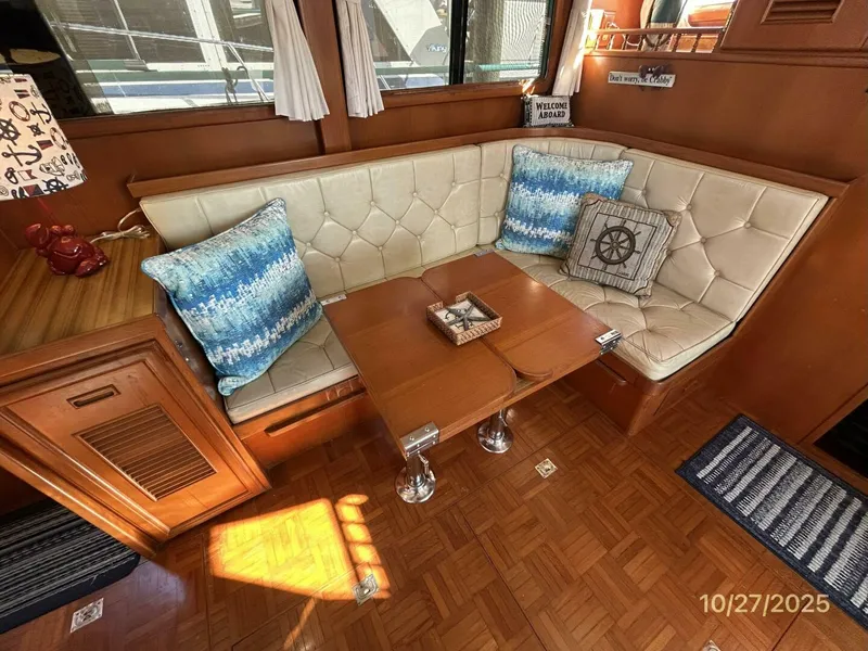 Slide: The Image of 38' Marine Trader salon starboard aft seating - 5778077