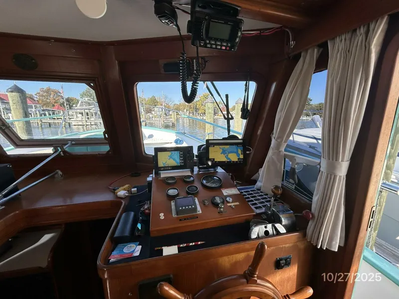 Slide: The Image of 38' Marine Trader lower helm2 - 5778058
