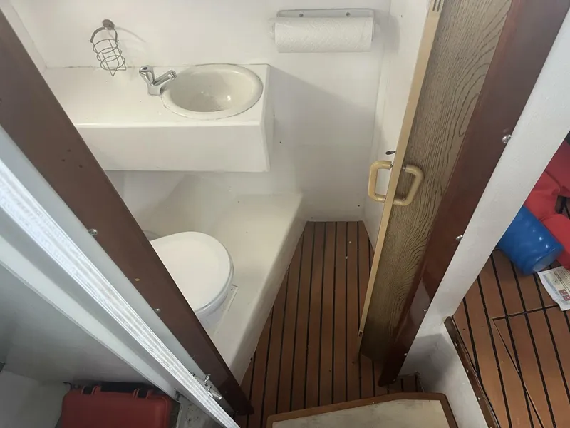 Slide: The Image of Glenn Young 32 Lafite Skiff - 5778411